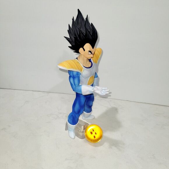 NWT Dragon Ball Z Vegeta Holding Dragon Ball Figure Statue 11 Inch PVC SEALED - Picture 13 of 16